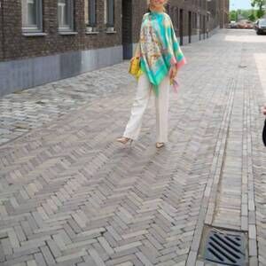 NEW MUCHO GUSTO poncho vita blouse in multi